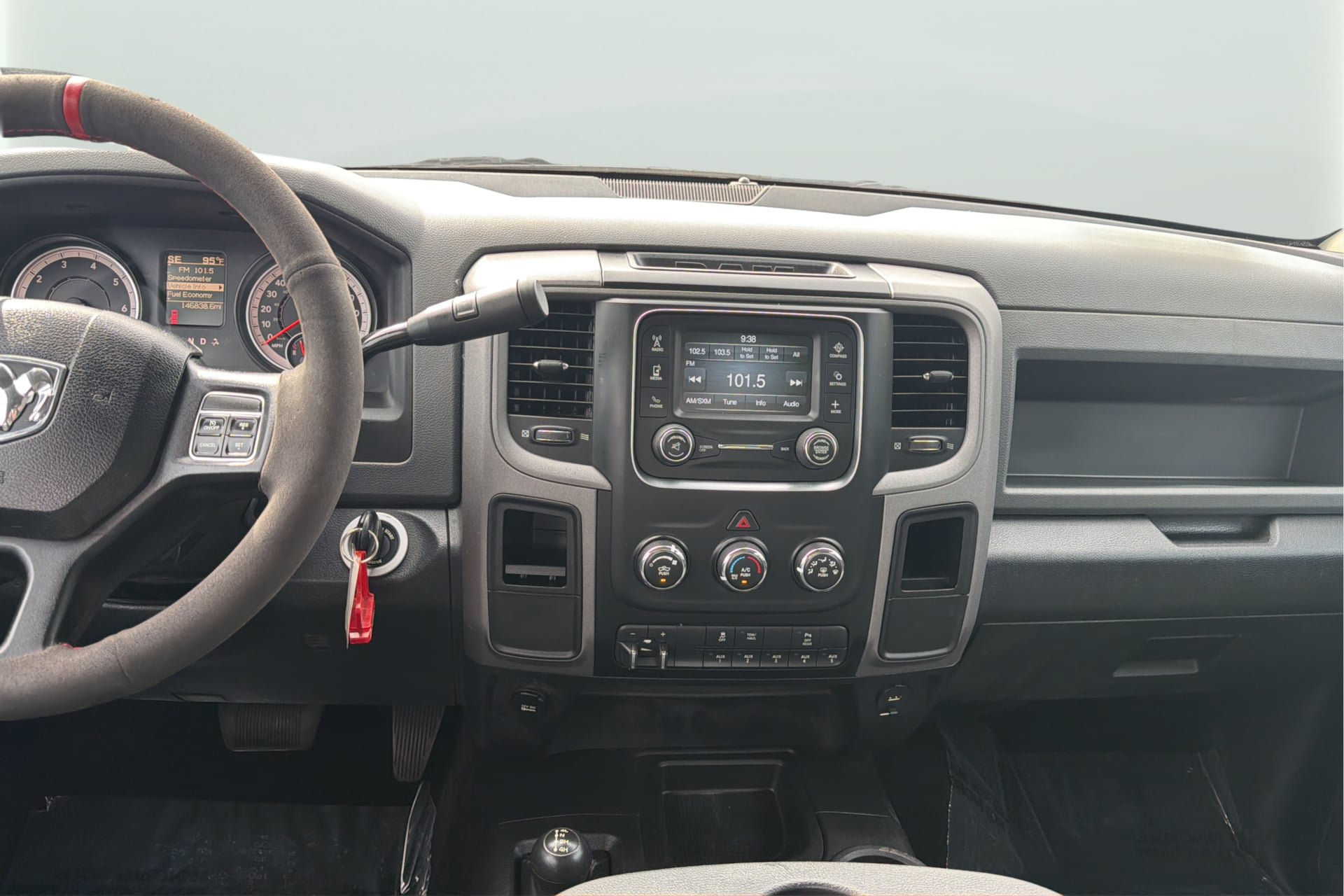 Used 2016 RAM 2500 Tradesman w/ Chrome Appearance Group AWD/4WD image 15
