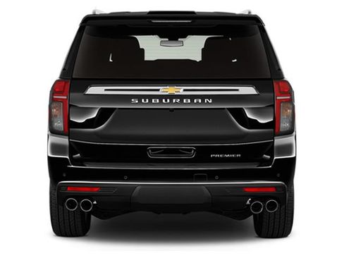 Used 2025 Chevrolet Suburban LT w/ Comfort Package AWD/4WD image 6