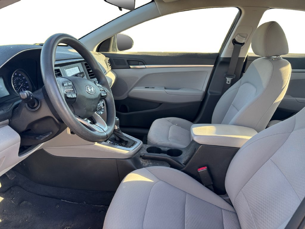 Used 2020 Hyundai Elantra SE FWD image 8