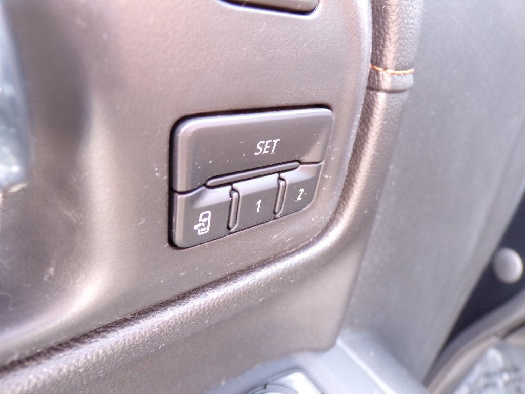 Used 2022 GMC Sierra 1500 AT4 w/ AT4 Premium Package AWD/4WD image 16