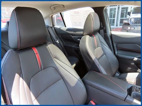 Used 2026 Nissan Sentra SR w/ SR Premium Package FWD image 9