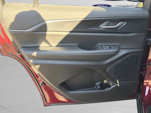New 2026 Jeep Grand Cherokee L Laredo RWD image 33