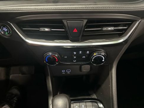 Used 2024 Buick Encore GX Preferred AWD/4WD image 19