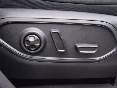 New 2026 Jeep Grand Cherokee L Limited AWD/4WD image 17