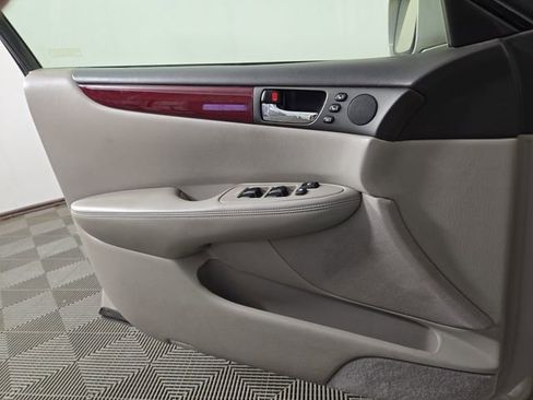 Used 2004 Lexus ES 330 image 20