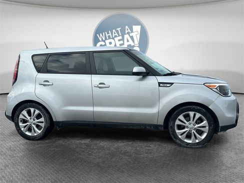 Used 2016 Kia Soul + w/ Primo Package image 2
