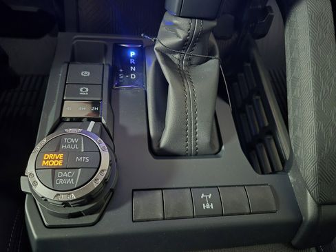 New 2025 Toyota Tacoma TRD Off-Road image 36