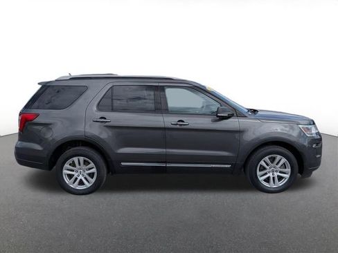 Certified 2019 Ford Explorer XLT w/ Equipment Group 202A AWD/4WD image 2