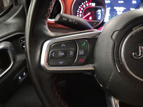 Used 2021 Jeep Wrangler Unlimited Rubicon AWD/4WD image 25