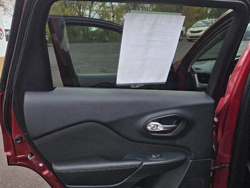 Used 2016 Jeep Cherokee Sport w/ Cold Weather Group image 9