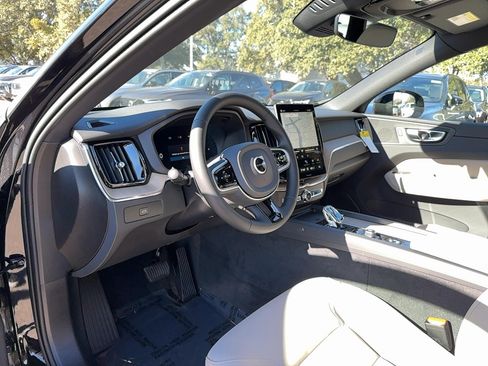 New 2026 Volvo XC60 B5 Core image 11