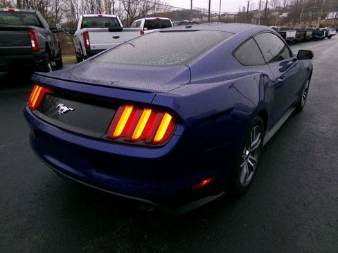Used 2016 Ford Mustang Premium image 10