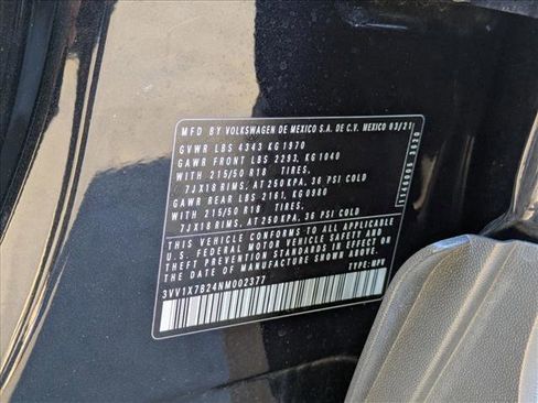 Certified 2022 Volkswagen Taos SEL w/ Panoramic Sunroof Package image 25