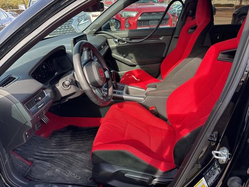 Used 2023 Honda Civic Type R image 8