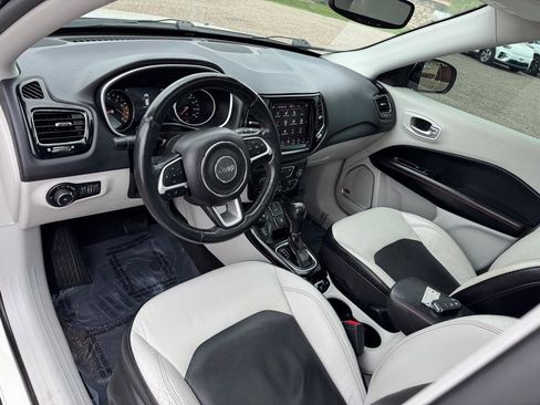 Used 2018 Jeep Compass Limited w/ Navigation Group AWD/4WD image 15