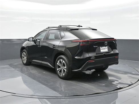 Used 2024 Toyota bZ4X XLE image 8