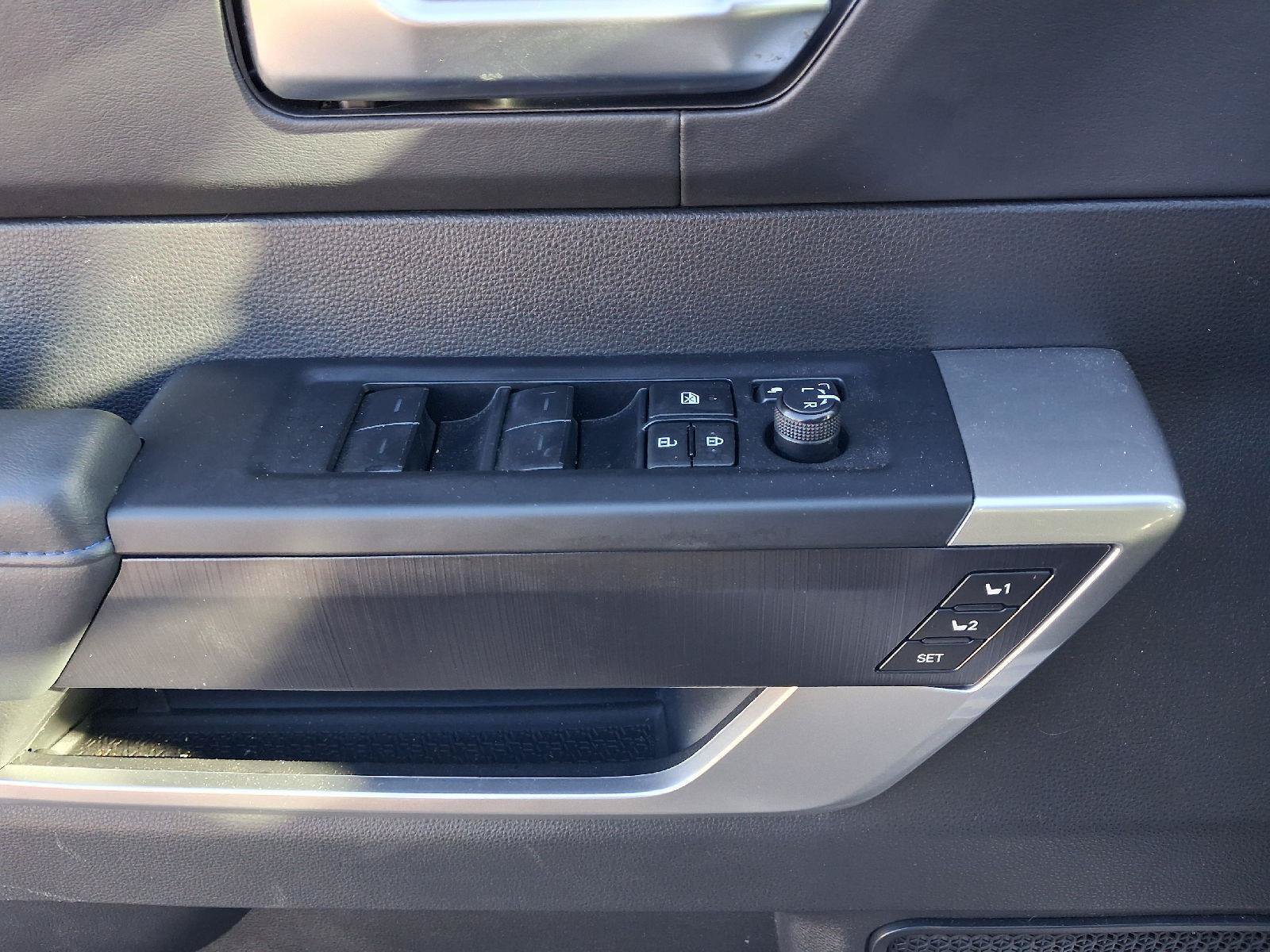 Used 2024 Toyota Sequoia Platinum AWD/4WD image 17