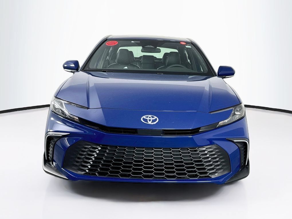 Used 2026 Toyota Camry SE FWD image 2