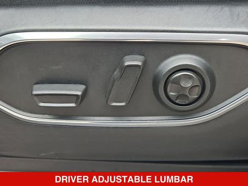 Used 2024 Jeep Wagoneer L Series II RWD image 16