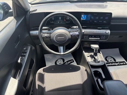 Used 2025 Hyundai Kona SEL FWD image 3