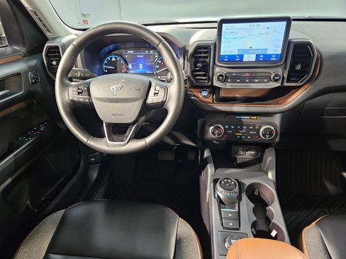 Used 2024 Ford Bronco Sport Outer Banks w/ Tech Package AWD/4WD image 9