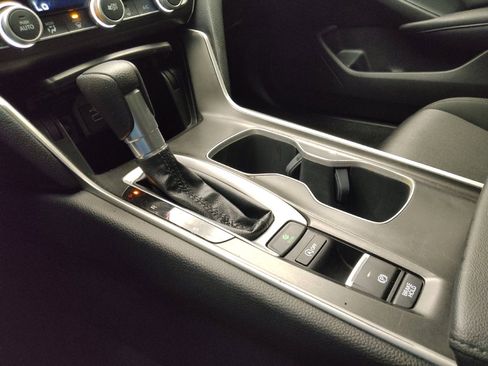 Used 2021 Honda Accord LX image 27