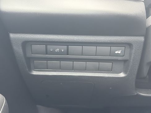 Used 2024 Mitsubishi Outlander SE AWD/4WD image 28