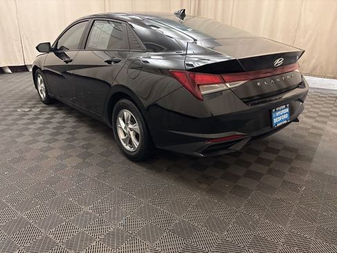 Used 2022 Hyundai Elantra SE image 7