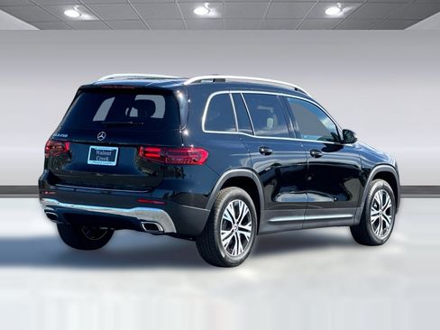 New 2026 Mercedes-Benz GLB 250 image 9