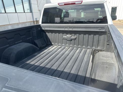 Used 2024 Chevrolet Silverado 1500 LTZ w/ Z71 Off-Road Package AWD/4WD image 37