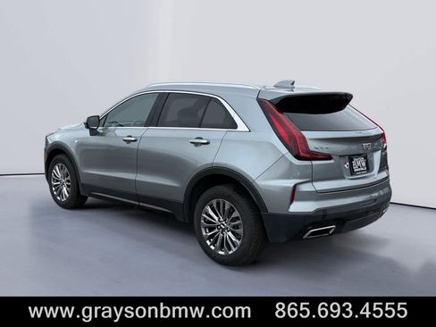Used 2025 Cadillac XT4 Premium Luxury image 5