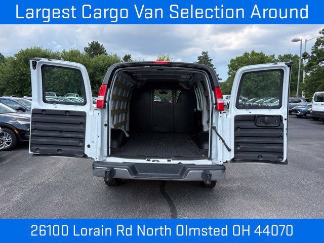 Used 2025 Chevrolet Express 2500 w/ Driver Convenience Package RWD image 8