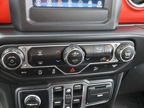 Used 2020 Jeep Wrangler Unlimited Rubicon AWD/4WD image 24