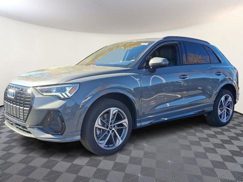 New 2025 Audi Q3 2.0T Premium image 3