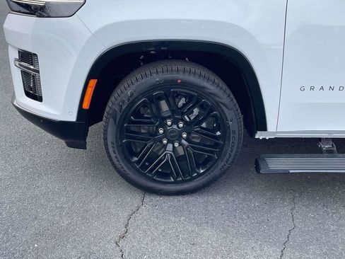 New 2026 Jeep Grand Wagoneer Limited image 10