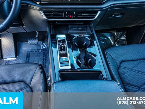 Used 2024 Volkswagen Atlas SE image 42