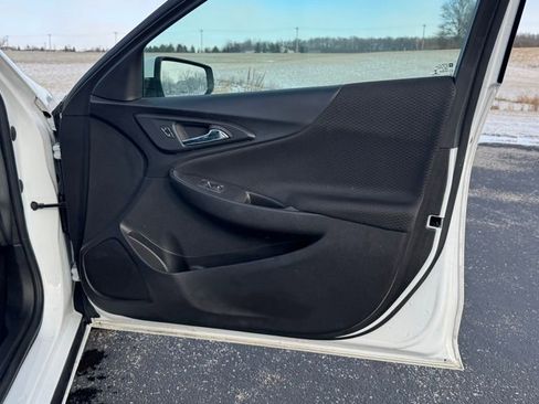 Used 2023 Chevrolet Malibu LT FWD image 18