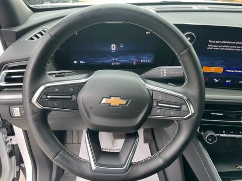 Used 2024 Chevrolet Traverse LT w/ LPO, Floor Liner Package FWD image 45