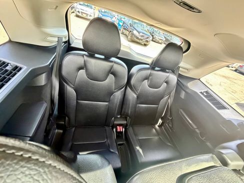 Used 2018 Volvo XC90 T6 Momentum w/ Momentum Plus Package AWD/4WD image 20