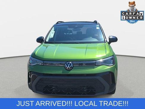 Used 2025 Volkswagen Taos SE FWD image 2