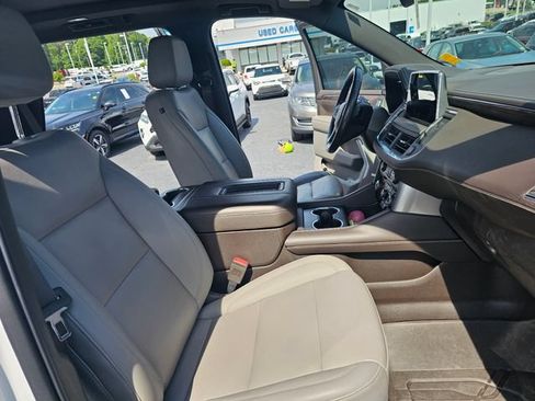 Used 2022 Chevrolet Tahoe LT w/ Luxury Package RWD image 15