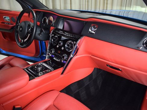 Certified 2022 Rolls-Royce Cullinan w/ Dynamic Package image 26