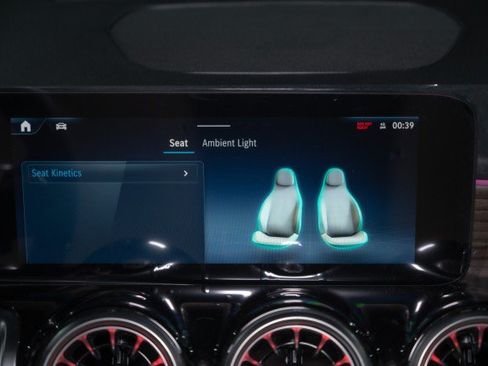 New 2026 Mercedes-Benz GLB 250 image 16