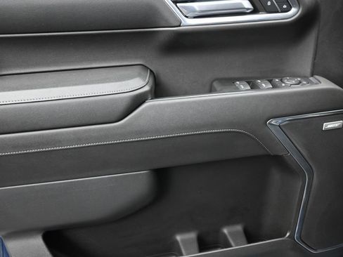 Used 2023 Chevrolet Silverado 1500 LTZ RWD image 12