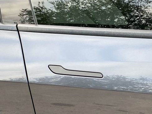 Used 2024 Tesla Model Y Performance image 20