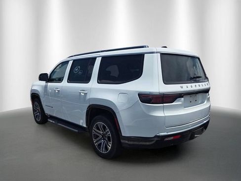 Used 2024 Jeep Wagoneer Series II AWD/4WD image 2