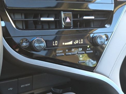 Used 2024 Toyota Camry XSE w/ Navigation Package FWD image 16