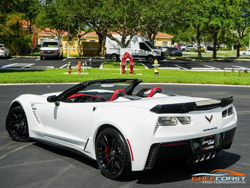 Used 2016 Chevrolet Corvette Z06 w/ 3LZ Preferred Equipment Group RWD image 46
