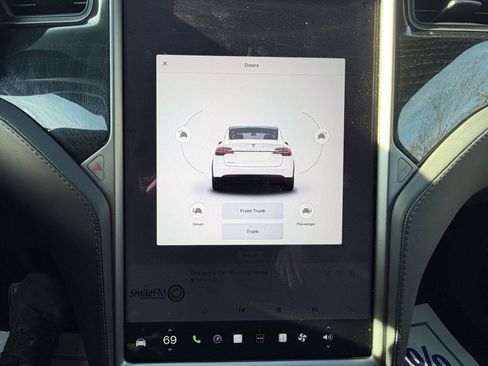 Used 2019 Tesla Model X Long Range image 10