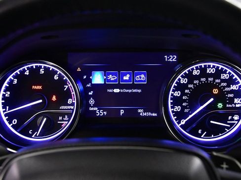 Used 2020 Toyota Camry SE image 12